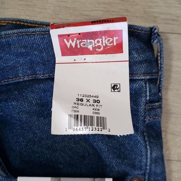 NWT Wrangler Regular Fit Straight Leg Premium Quality Men's Jeans Sz 36" x 30" - Picture 7 of 12